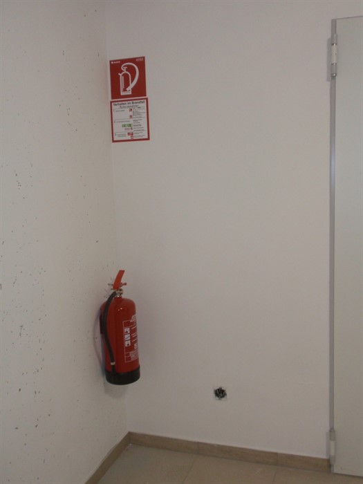 feuerloescher_montiert_small